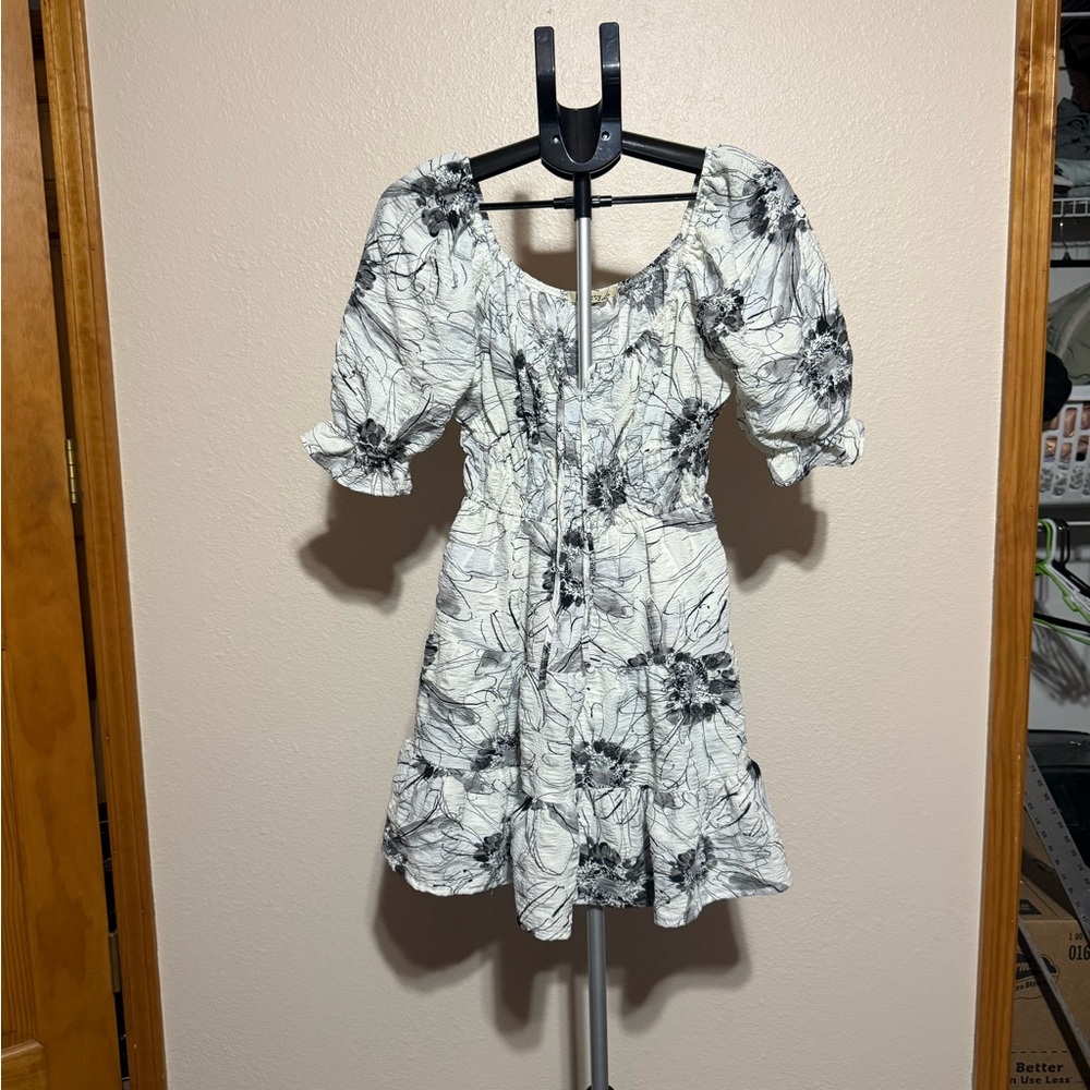 Liberty Love White & Black Floral Puff-Sleeve Mini Dress